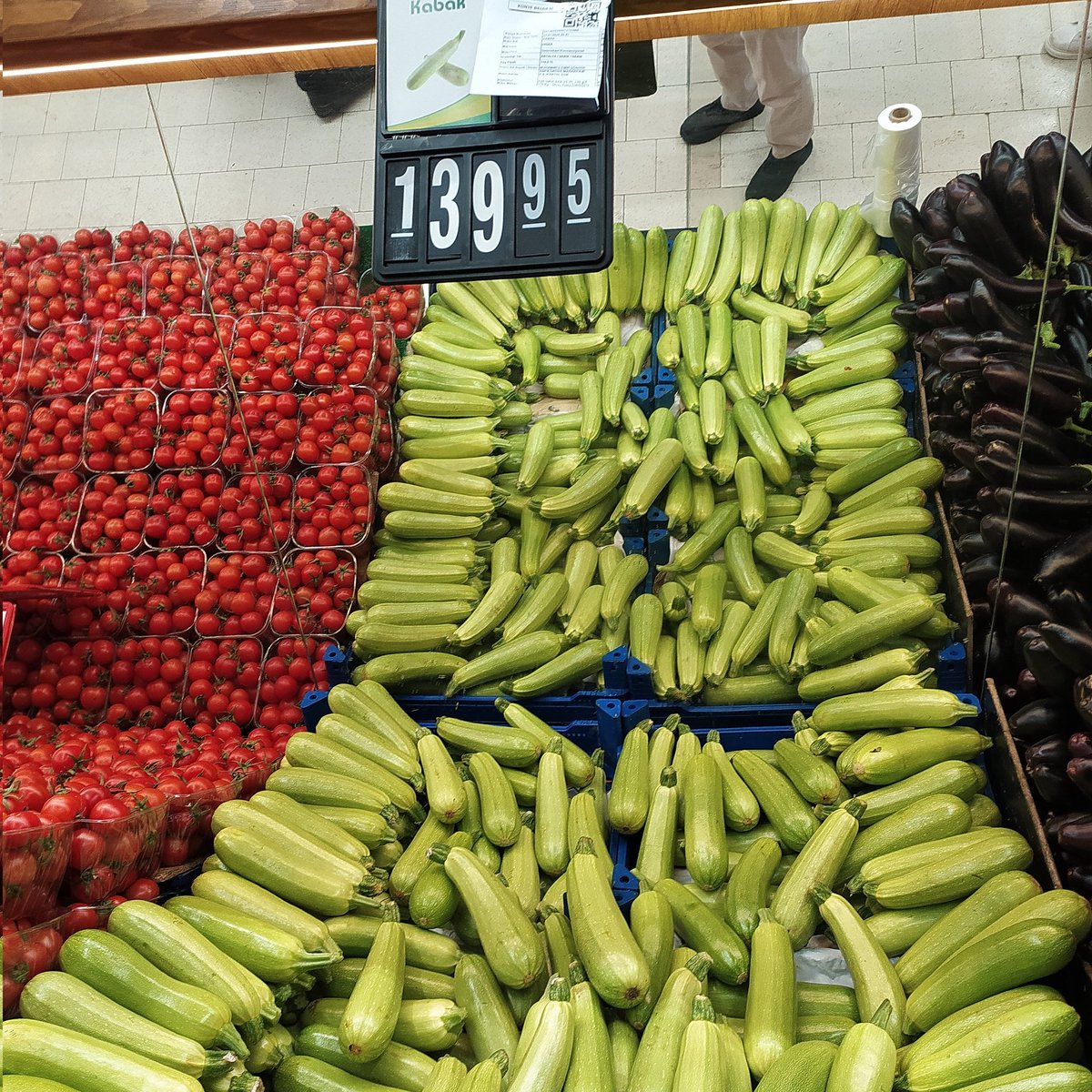 Bu ne böyle alt tarafı bir kabak fiyata bak nasıl bir ülke olduk biz böyle?