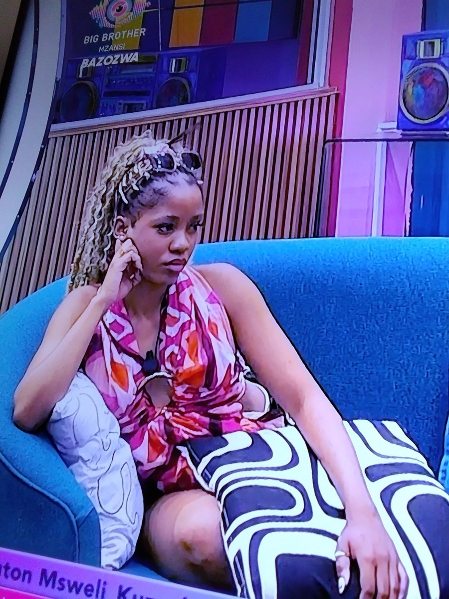 Didimothobi's tweet photo. Ladies and gentlemen  ,HER!!

🎥:@BBMzansi

#BBMzansiS6 #BBMzansi #Didi #Daisies 🌼 https://t.co/lhtJio0Eem