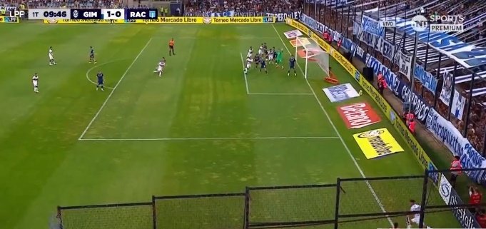 La evolución de un córner en el ser humano. O al menos en la casa de los Barros Schelotto