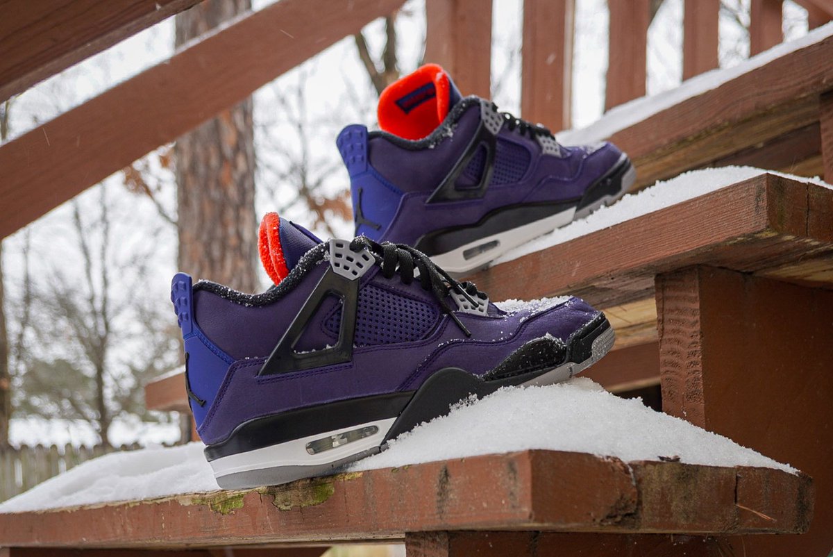 Mr_Miller1's tweet image. Frozen but still FRESH!!!

Kinda of sleeper back in day and found its way to my collection. Many have come before and after, what’s your favorite shoe to play in the snow in?!?!?…

#MillerApproved 

#jordans #airjordan #jordan4 #jumpman23 @Jumpman23