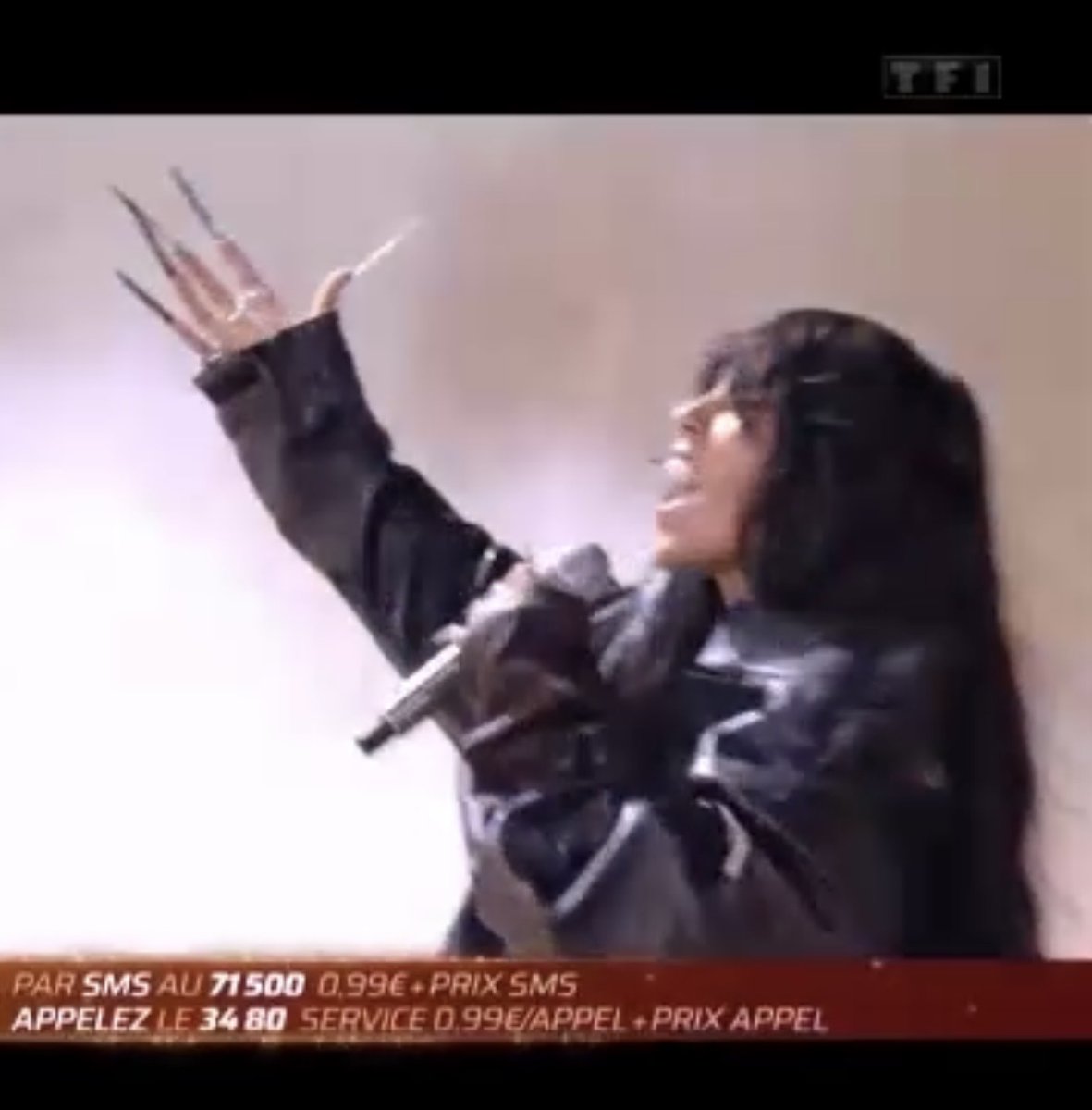 StarAcShow's tweet image. Quand l’esthéticienne parle trop et qu’elle oublie de couper les capsules 

#StarAcademyLeLive #StarAcademy