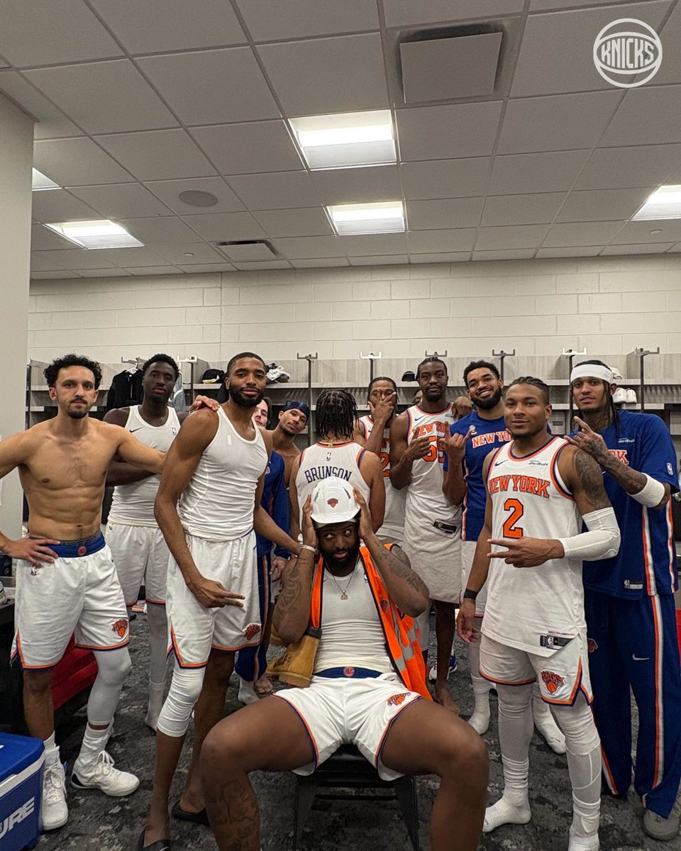 nyknicks's tweet image. DPOG 🦺 MITCH 🔨