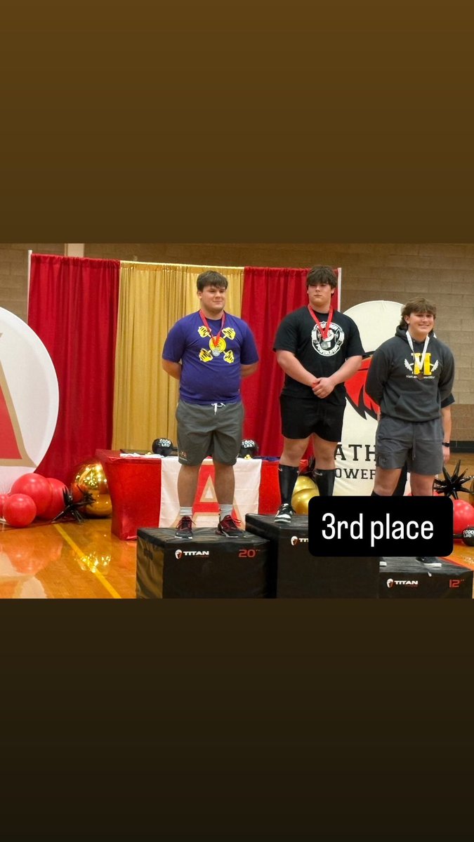 BlakeCzubaxjx's tweet photo. Really excited to take 3rd place in the Varsity 242 division at Troy Athens.
Hit 3 PR’s today
Total Weight 1035lbs https://t.co/tBA52T8PEG