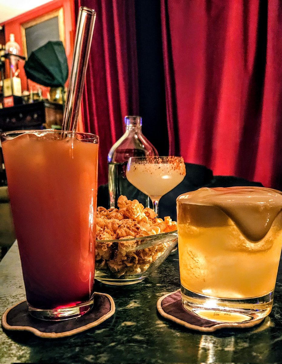 DirtySub_J's tweet image. Todmüde und erschöpft nach einem grandiosen Abend mit 2 Sessions in Berlin geht es jetzt mit dem Nacht-ICE zurück in die ostwestfälische Provinz. 

Was es u.a. mit den Cocktails auf sich hat... stay tuned 😉

#staydirty