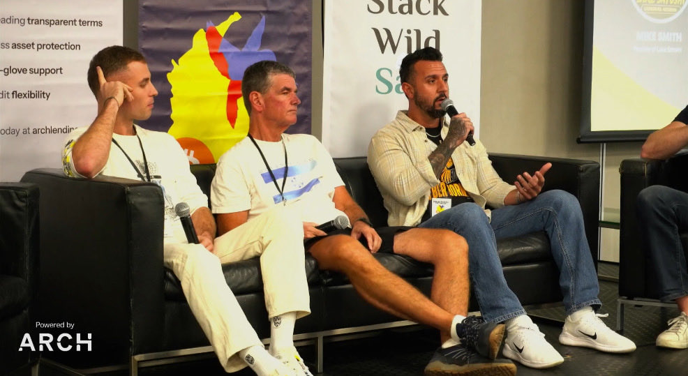 btcbytz's tweet photo. Amazing bitcoin conference in Medellin @BTCMedellinConf.  It was great being on stage again for a Bitcoin and health panel.  If anyone is looking for a reason to visit Colombia now you have it.  See you there next year! https://t.co/hdeRBGAo5I