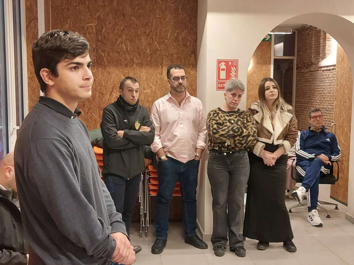 𝗜𝗚𝗨𝗔𝗟𝗔́

Esta tarde ha tenido lugar la igualá de costaleros del paso de nuestros Amantísimos Titulares. 

Agradecemos a todos su asistencia. 

#perdondevallecas #elperdon #misericordia #mercedario #viernesdedolores #hermandad #madrid #puentedelperdon #rosadesanramon