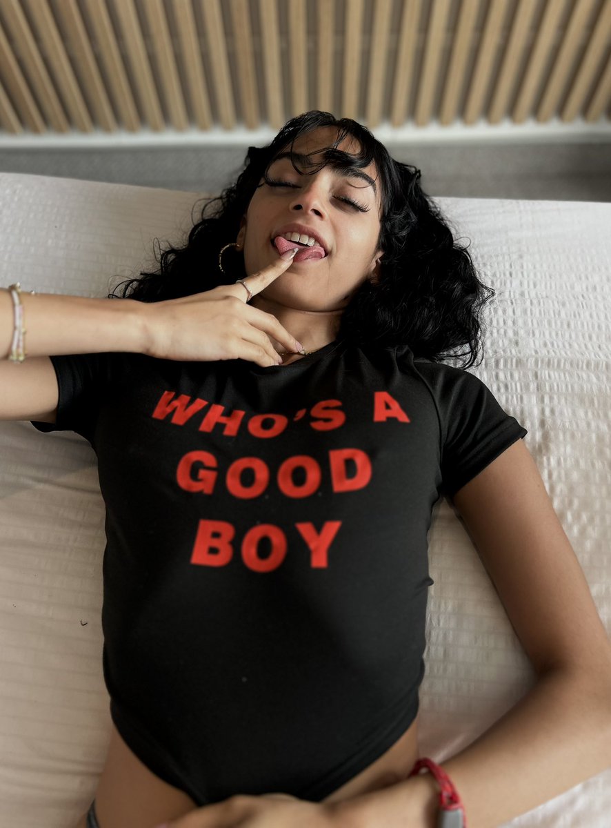 Who’s A Good Boy?😇👀😈

onlyfans.com/ylegnam0_0
