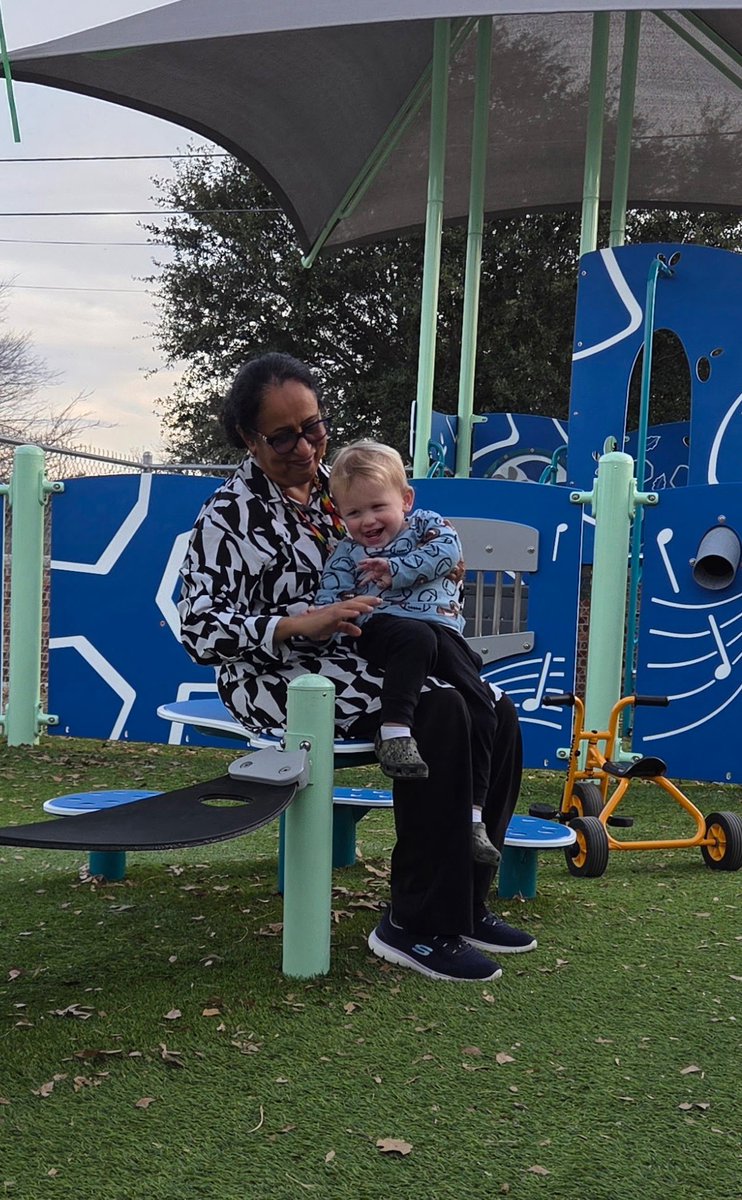 Deborah Bills tweet media