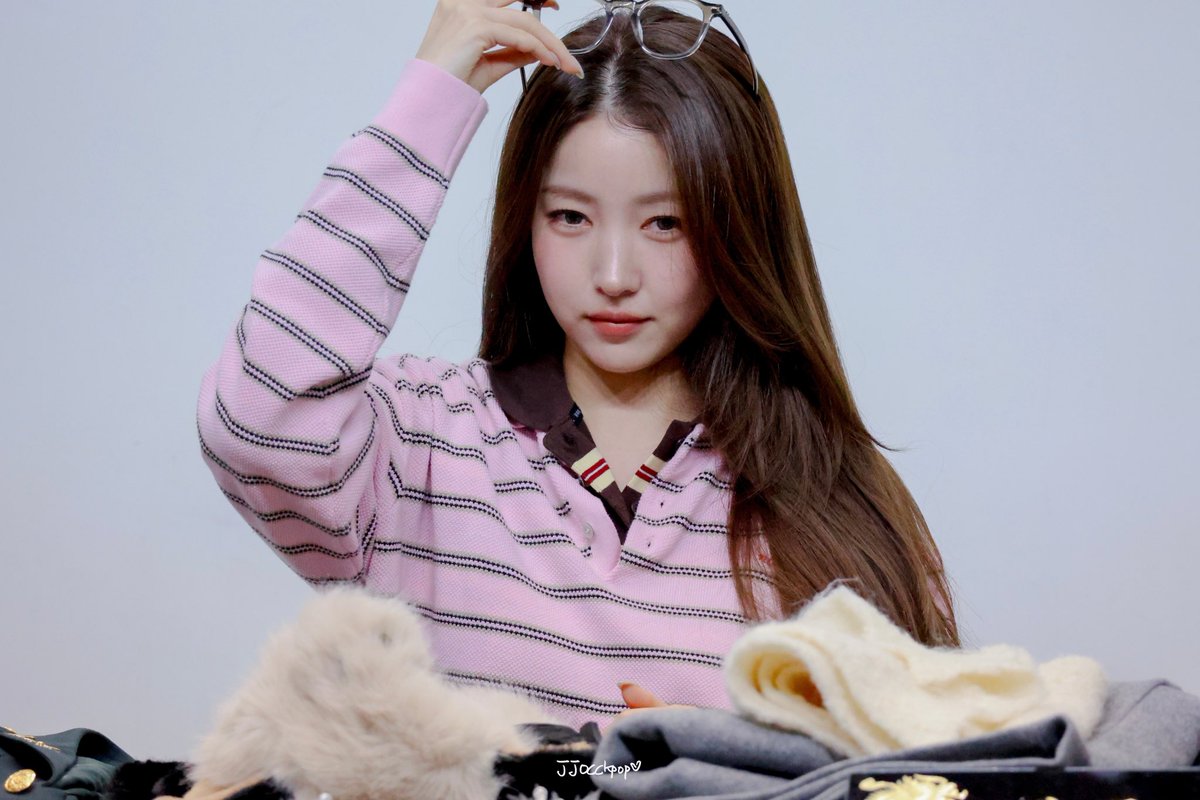 jjocckpop's tweet image. 260124 SOWON 시그팬싸

오랜만이야❤️

#소원 #SOWON
#김소원 #KIMSOWON