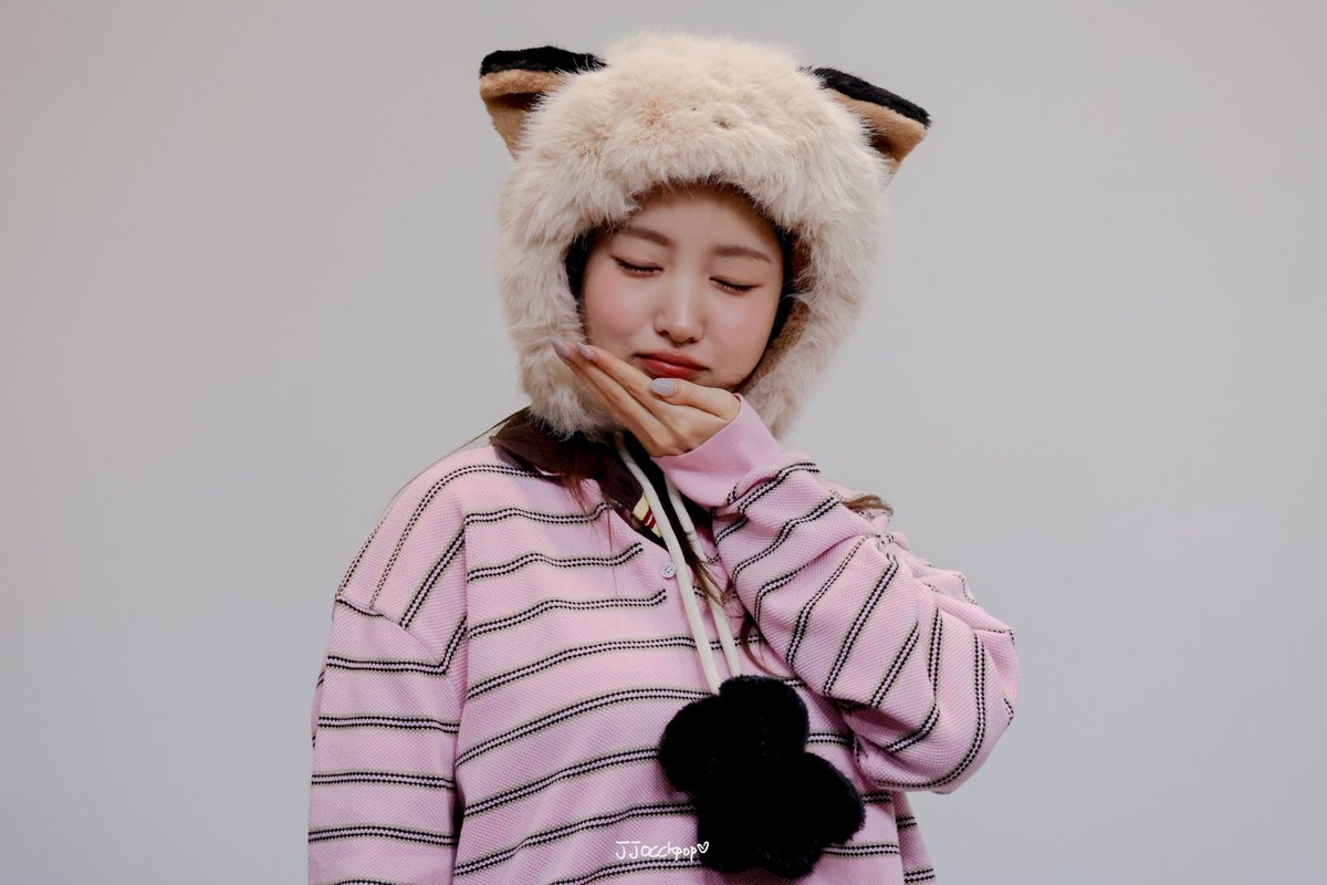 jjocckpop's tweet image. 260124 SOWON 시그팬싸

오랜만이야❤️

#소원 #SOWON
#김소원 #KIMSOWON