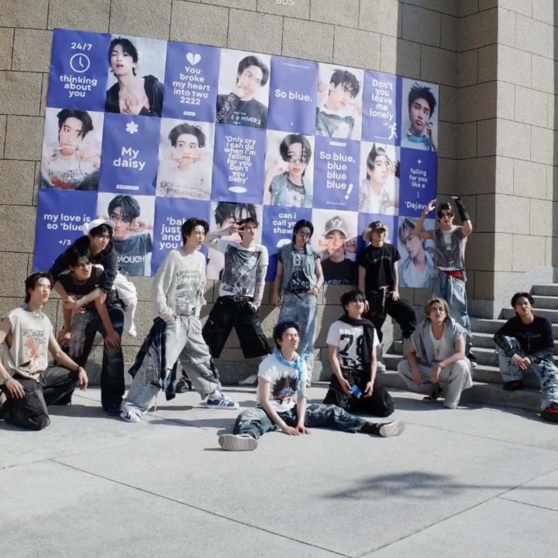 bunienice's tweet image. รูปยัยบลูเน้กอยู่ตรงไหนกันแน่ละเนี่ย 🤔