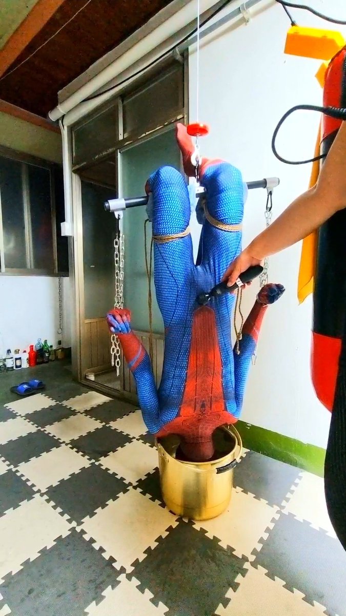 bdsmbondage123's tweet photo. 물고문받는 🕷, 머가 좋은지 빠닥선게 선명하게 보인다ㅋㅋㅋ
#watertorture #torture #Spiderman #spider #vibrator #pollok #sharpness https://t.co/mcS5yxidOk