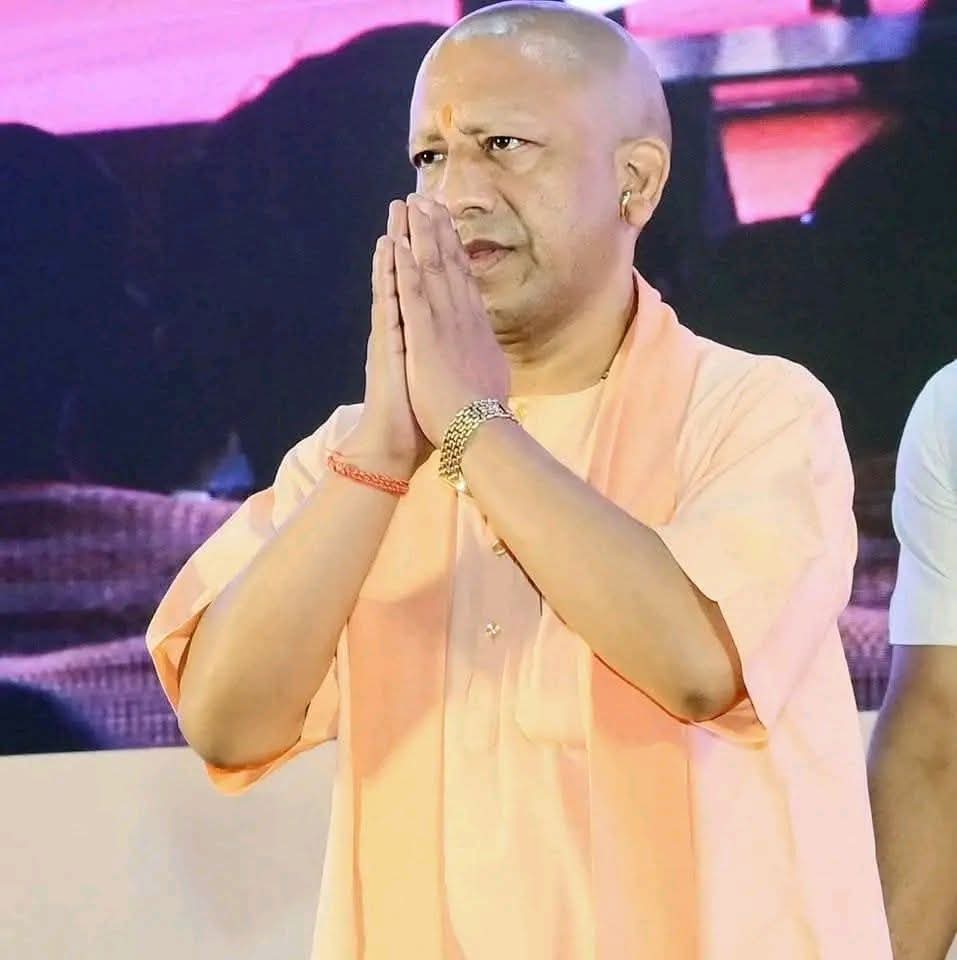 janardanspeaks's tweet image. वो योगी आदित्यनाथ जिन्होंने धर्म के लिए

- अपने माता-पिता को छोड़ दिया!
- बहन-भाइयों को छोड़ दिया!
- देश को ही अपना परिवार बना लिया!
- लव जिहाद विरोधी कानून बनाया!
- धर्मांतरण विरोधी कानून बनाया!
- धर्मांतरण की फैक्ट्रियों पर ताला लगाया!
- गौ तस्करों का इलाज किया!
- UP को…
