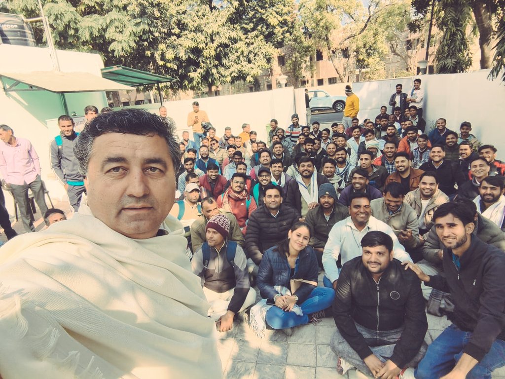 Hanuman545424's tweet photo. उम्मीदों पर खरा उतरने के लिए धन्यवाद।
#धन्यवाद_केके_विश्नोई
रोजगार के साथ सम्मान।
@kkvishnoibjp
#धन्यवाद_केके_विश्नोई https://t.co/NQELPu8bmp