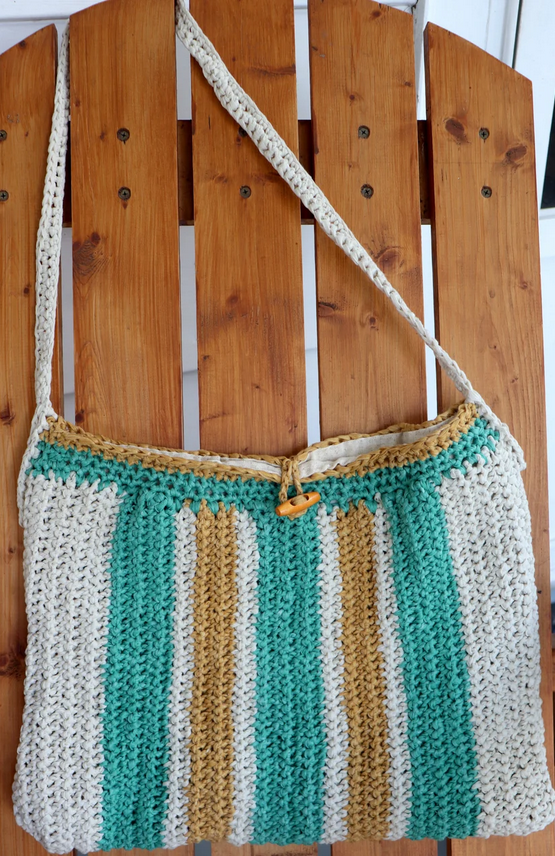 JulieKSchuler's tweet image. Crocheted Shoulder Bag

jschulerart.etsy.com/listing/149930…

#crochet #purse #beachbag #shoulderbag