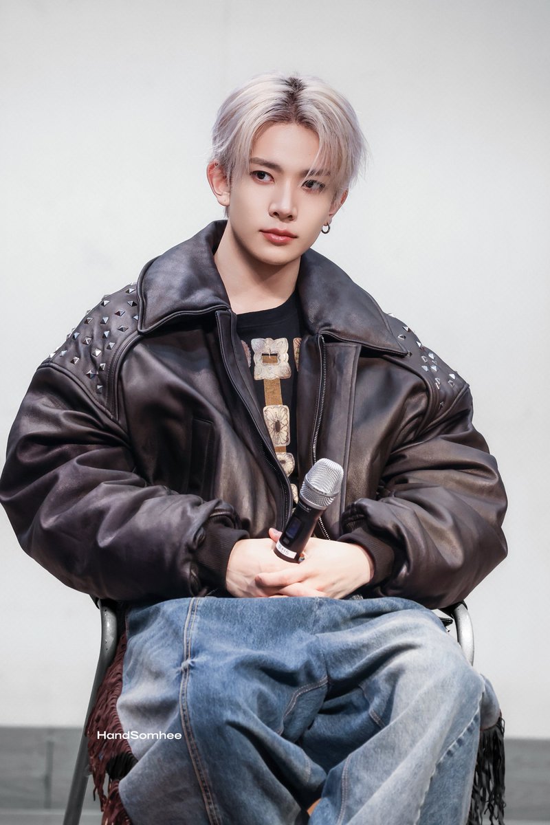 HandSomehee tweet media