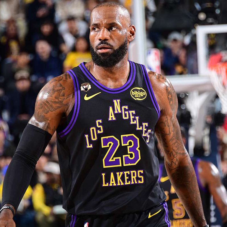 2026 LeBron James in the 4th:

👑 100 PTS — 1st in NBA
👑 20 AST — 5th in NBA
👑 72.3 TS%  — 2nd in NBA (min. 40 FGA)

THE 4TH QUARTER KING. 🐐