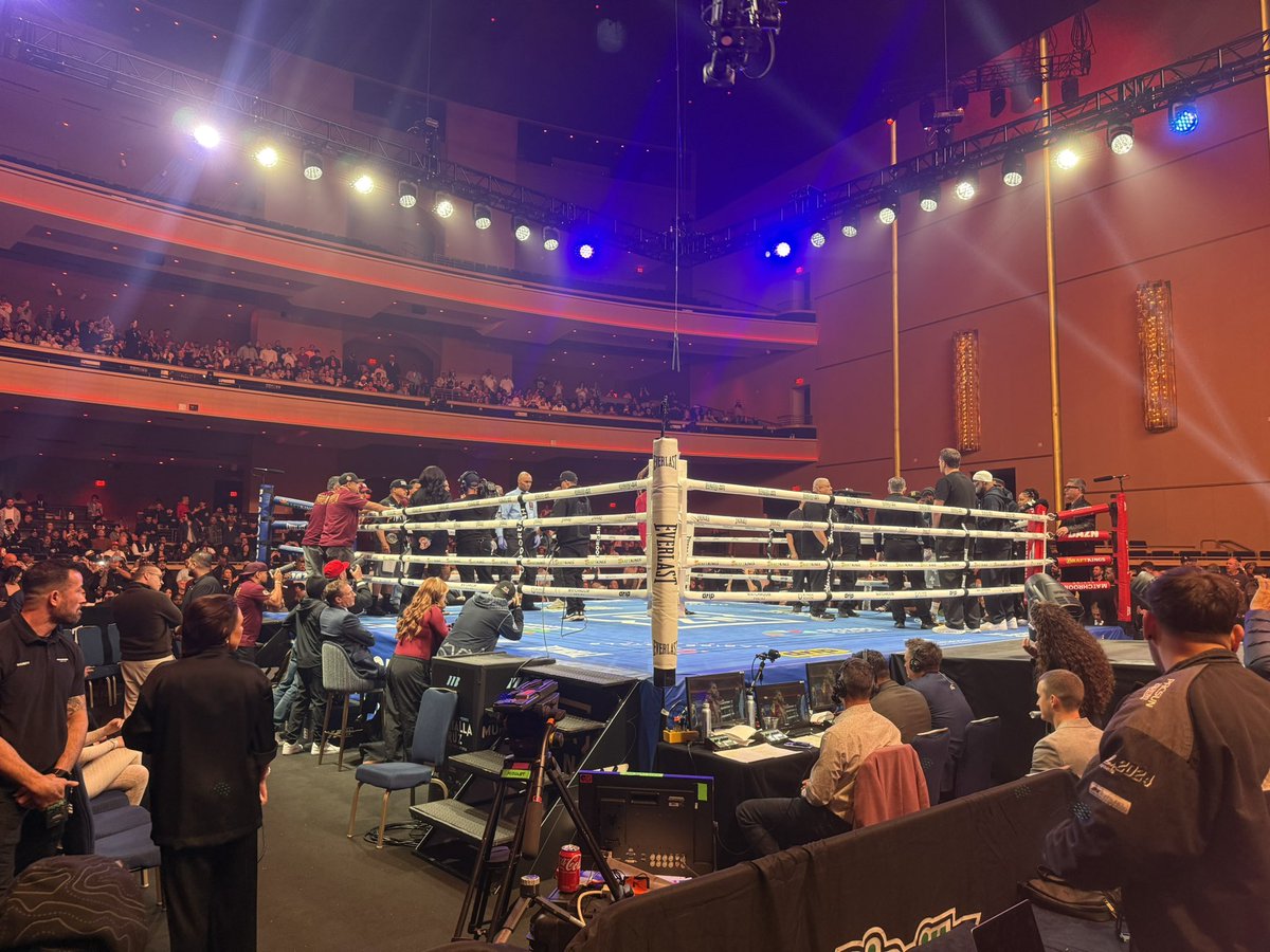 boxing_social's tweet image. Time for the main event 🔥 

Muratalla vs. Cruz 🥊 

#MuratallaCruz #MatchroomBoxing