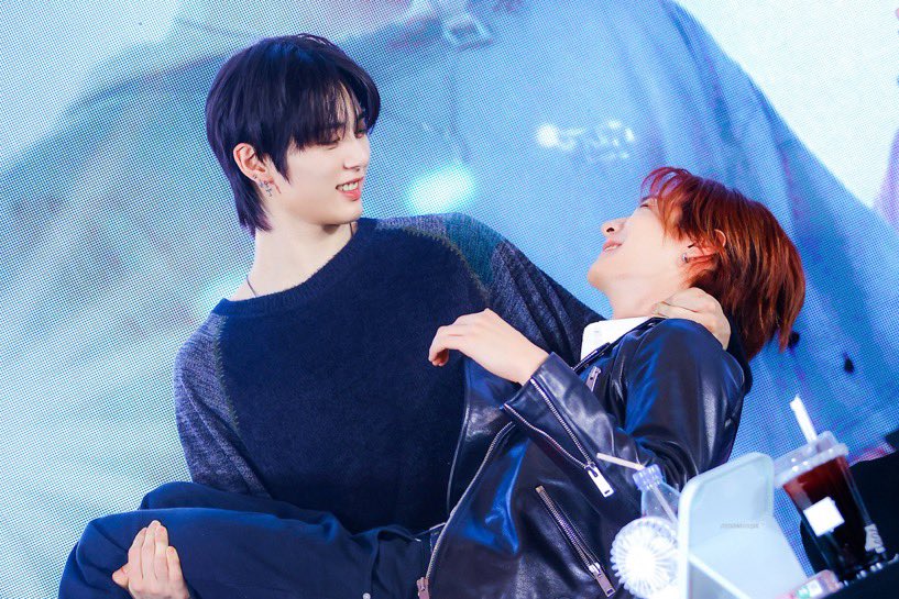 안은채 사니가 바라보는 하니는 어떨까 얼마나 귀여여울까나엿음 뽀뽀못참음 ㅇㅈㄹ 근데일단니네 너무아름답긴해엄청 아랑하긴해 💓💓💕