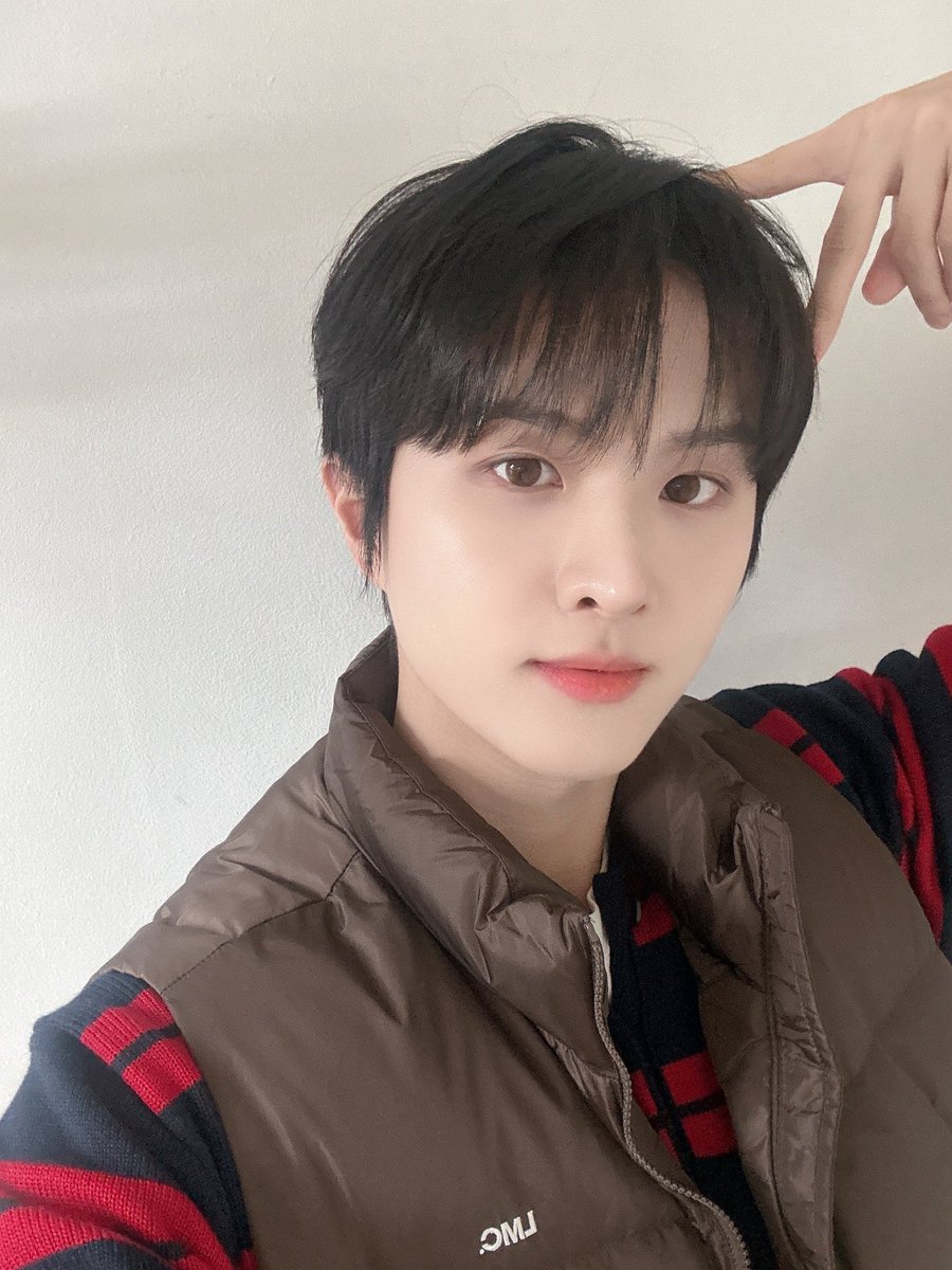 THE KINGDOM • WEVERSE • 260125

💬 IVAN: Have a nice lunch ☺️

#IVAN #아이반 #TKD
#TheKingDom #더킹덤