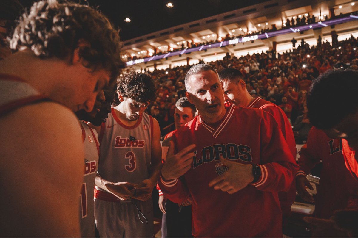 What a night!🐺

So proud of our entire <a href="/UNMLOBOS/">New Mexico Lobos</a> staff for an incredibly fun retro game. 

The collaboration and attention to detail was on another level tonight. 👏🏼

Let’s run it back for <a href="/UNMLoboWBB/">Lobo Women's Basketball</a> next Saturday night! 🪩