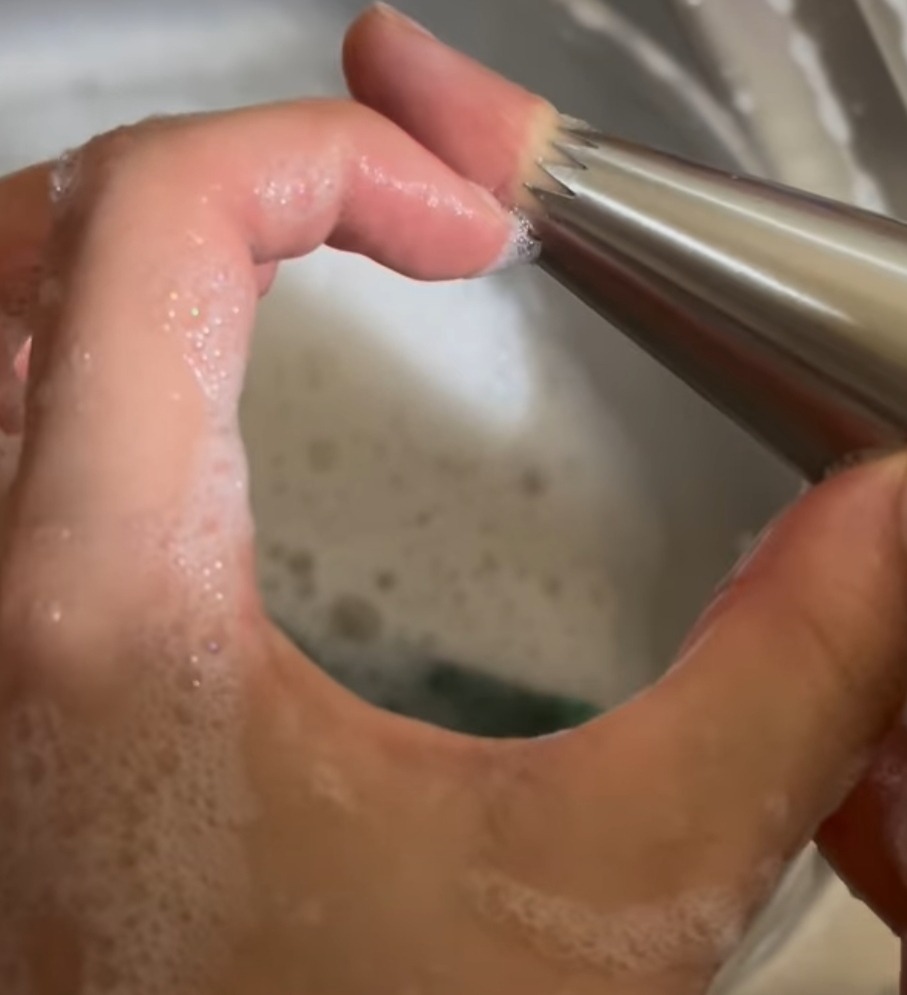 jogja_base's tweet image. help lur 😭😭