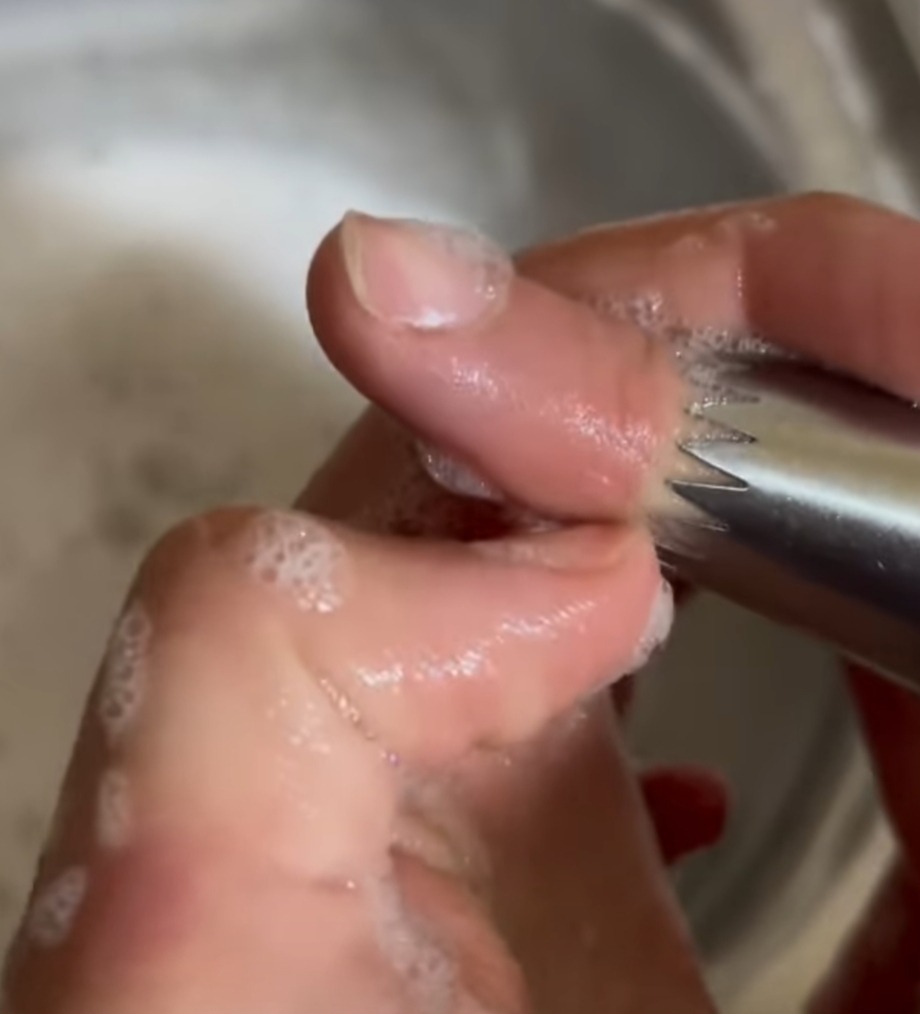 jogja_base's tweet image. help lur 😭😭