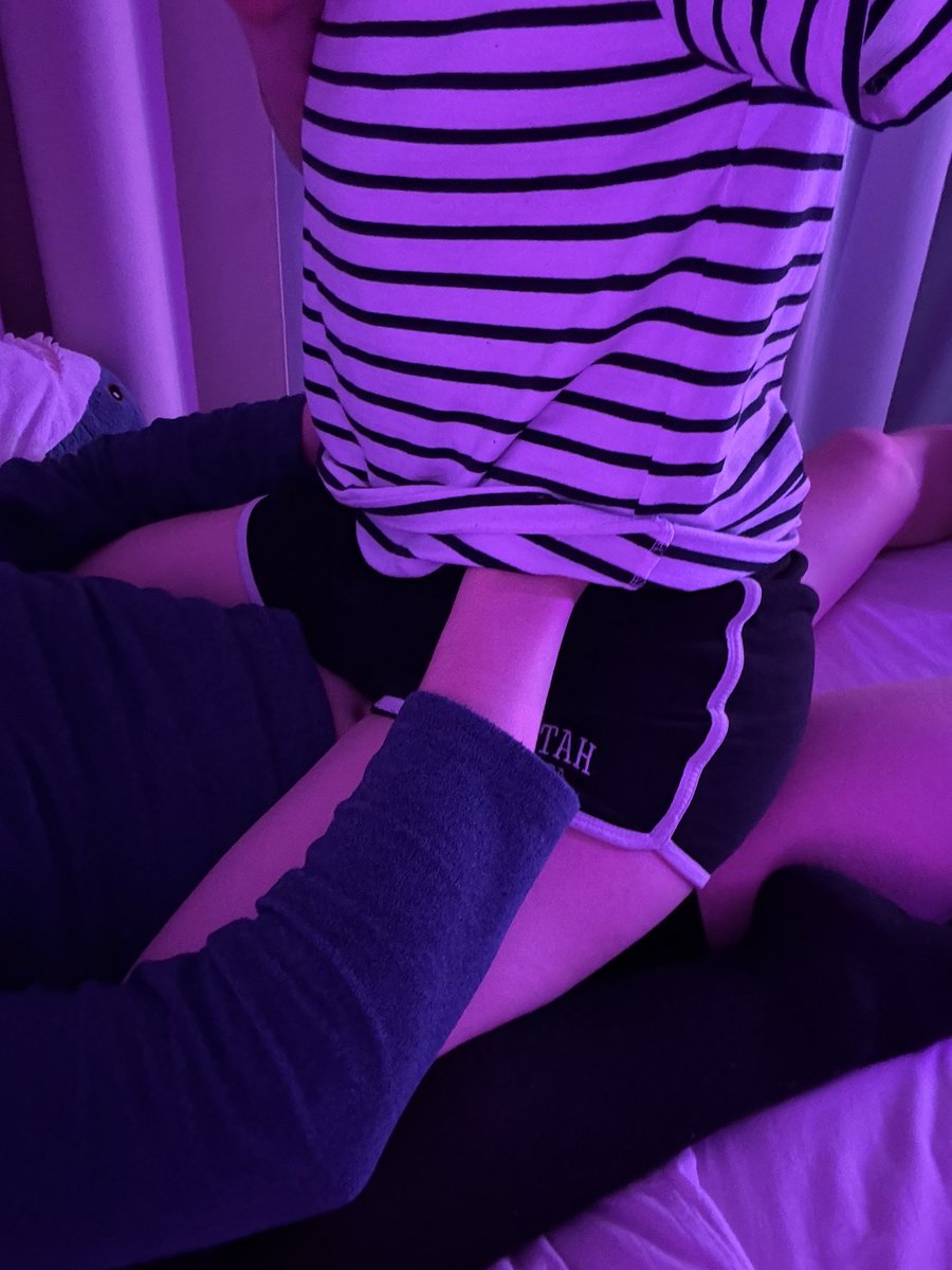 I sit on boy :3
(we both wearing socks and shorts so no gay! >.<)
#femboy