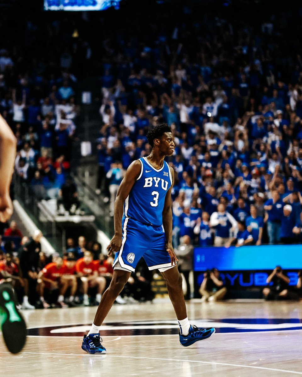 BYUCougars's tweet photo. The best player in the land https://t.co/vGpQoRQgUv