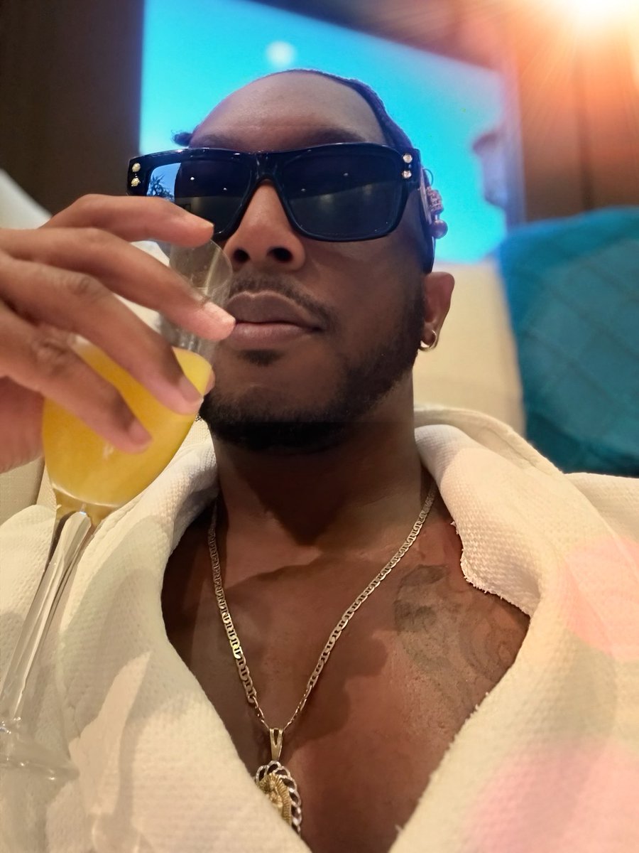 Deejay Young tweet media