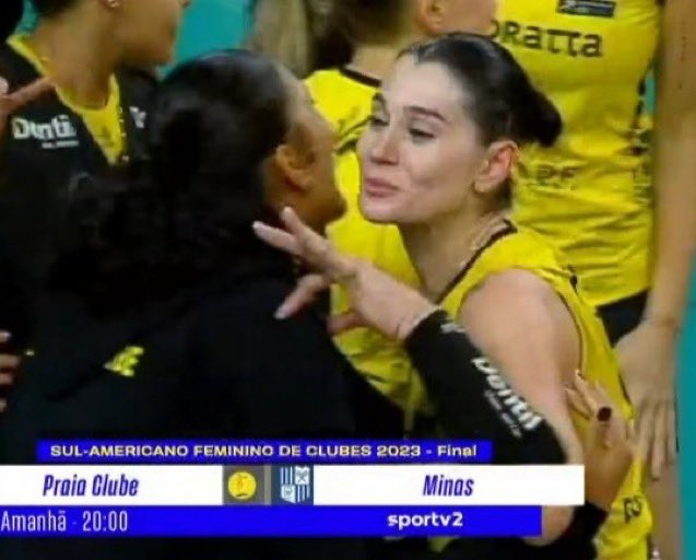 userheitor's tweet image. VAAAAMO PRAIA CARALHOOOOO