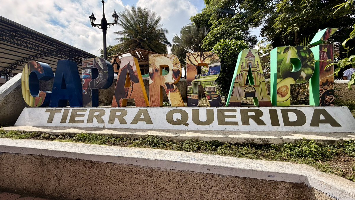 Participamos en un espacio de diálogo 🗣️ en el municipio de #Caparrapí, donde escuchamos a la comunidad de la provincia del #Rionegro y dialogamos sobre la Troncal del Rionegro y las distintas problemáticas que hoy afectan a la ciudadanía.

Junto a los sectores progresistas