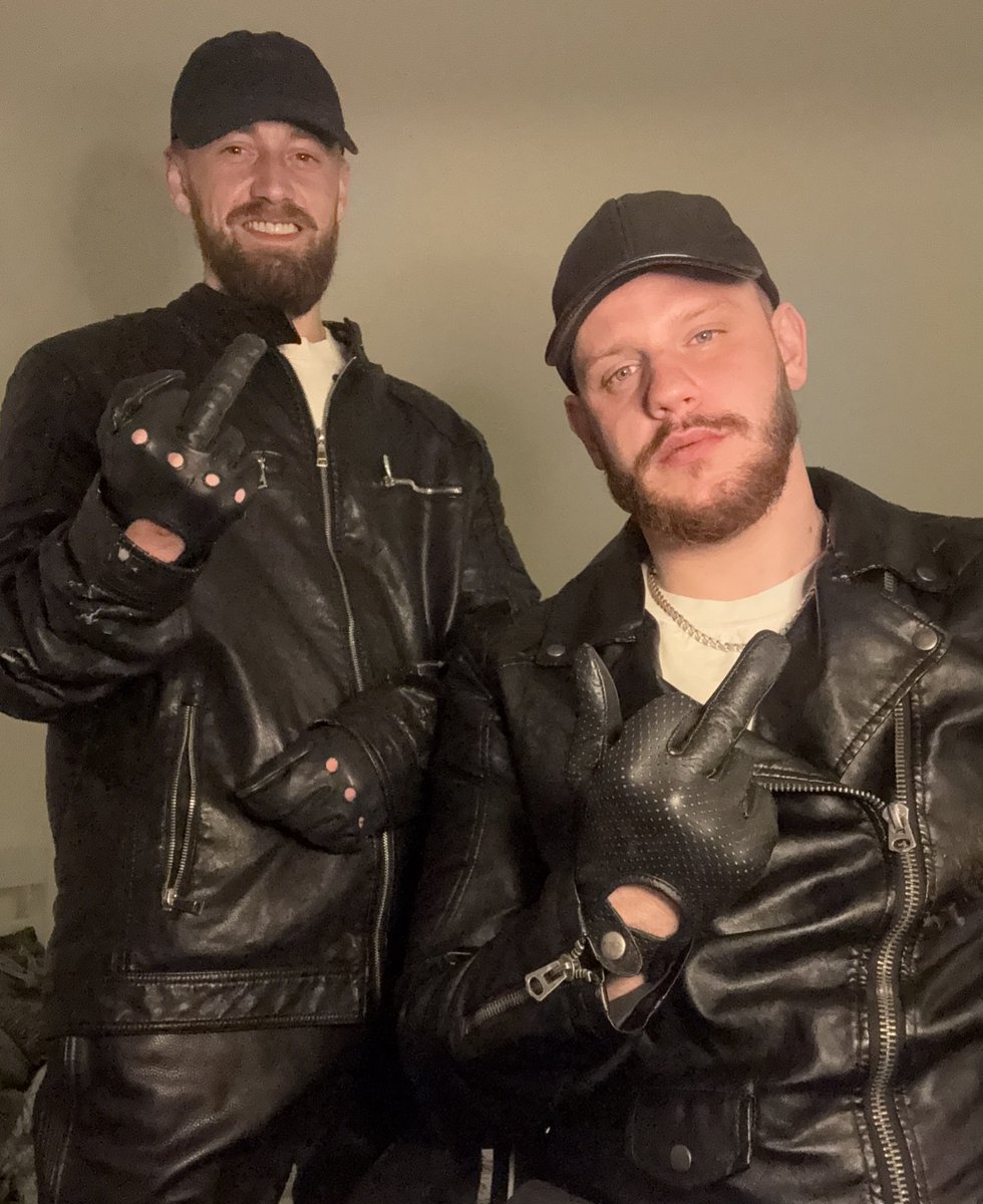 MasterBryn's tweet image. On your knees 🚬 
Worship the shine
Send that cash
Thank your Alphas properly. 

@SeanMaster