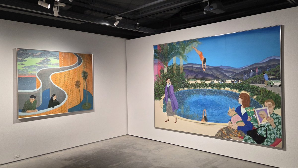 Exasio's tweet photo. 荒井颯子 さんの個展「Further Explorations」を見た
映画のワンシーンのように、自分の物語を構成している
日本画なのでキラキラしていて鮮やかな展示
FOAM CONTEMPORARYにて https://t.co/fr1plvCM7B