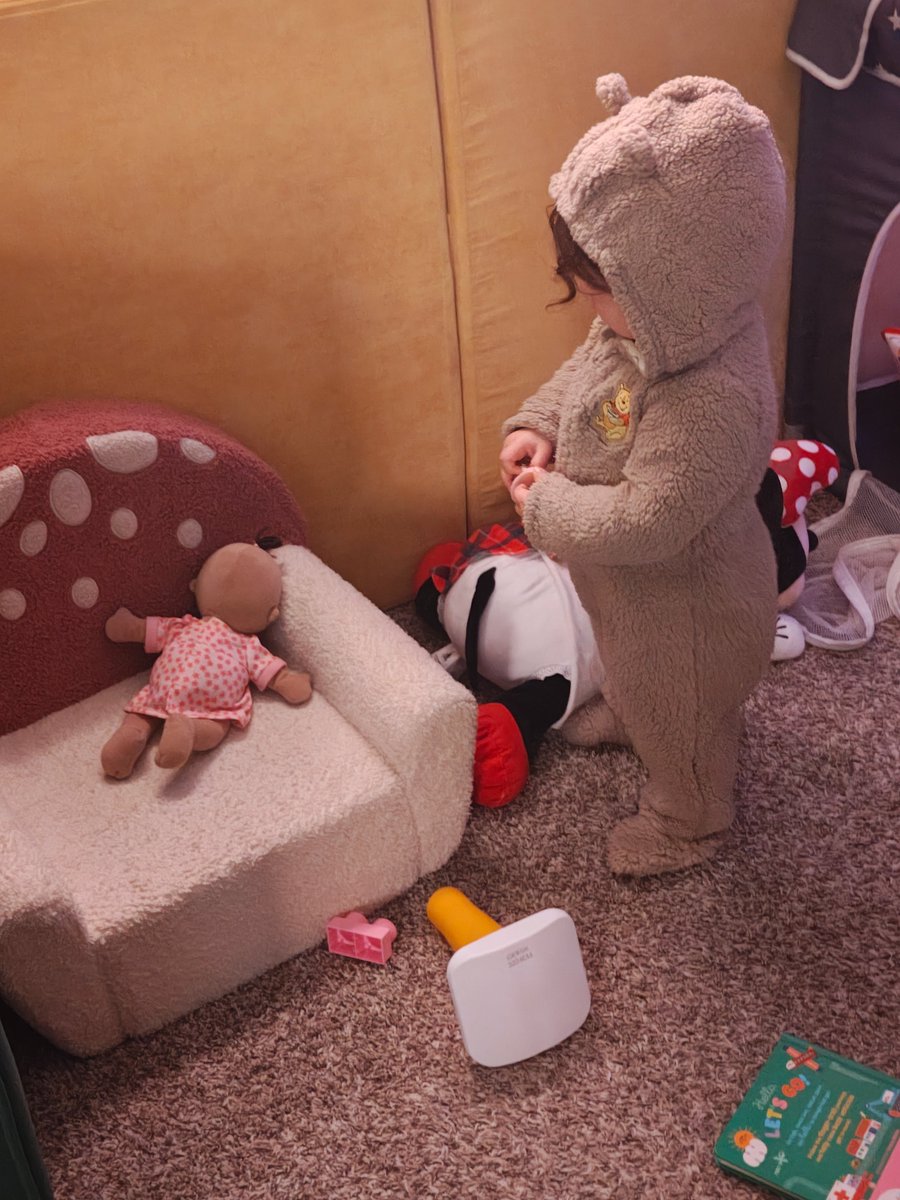 marsinspaces's tweet image. Been a pretty chill day 🌨️