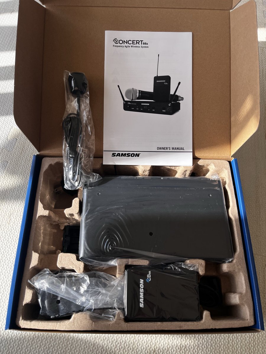Hook305's tweet photo. ワイヤレスマイクヘッドセット入手。

大府文化交流の杜”こもれびホール”開催のウクレレ講座へ向けて色々と準備中です。 https://t.co/Vdko9r5zDt