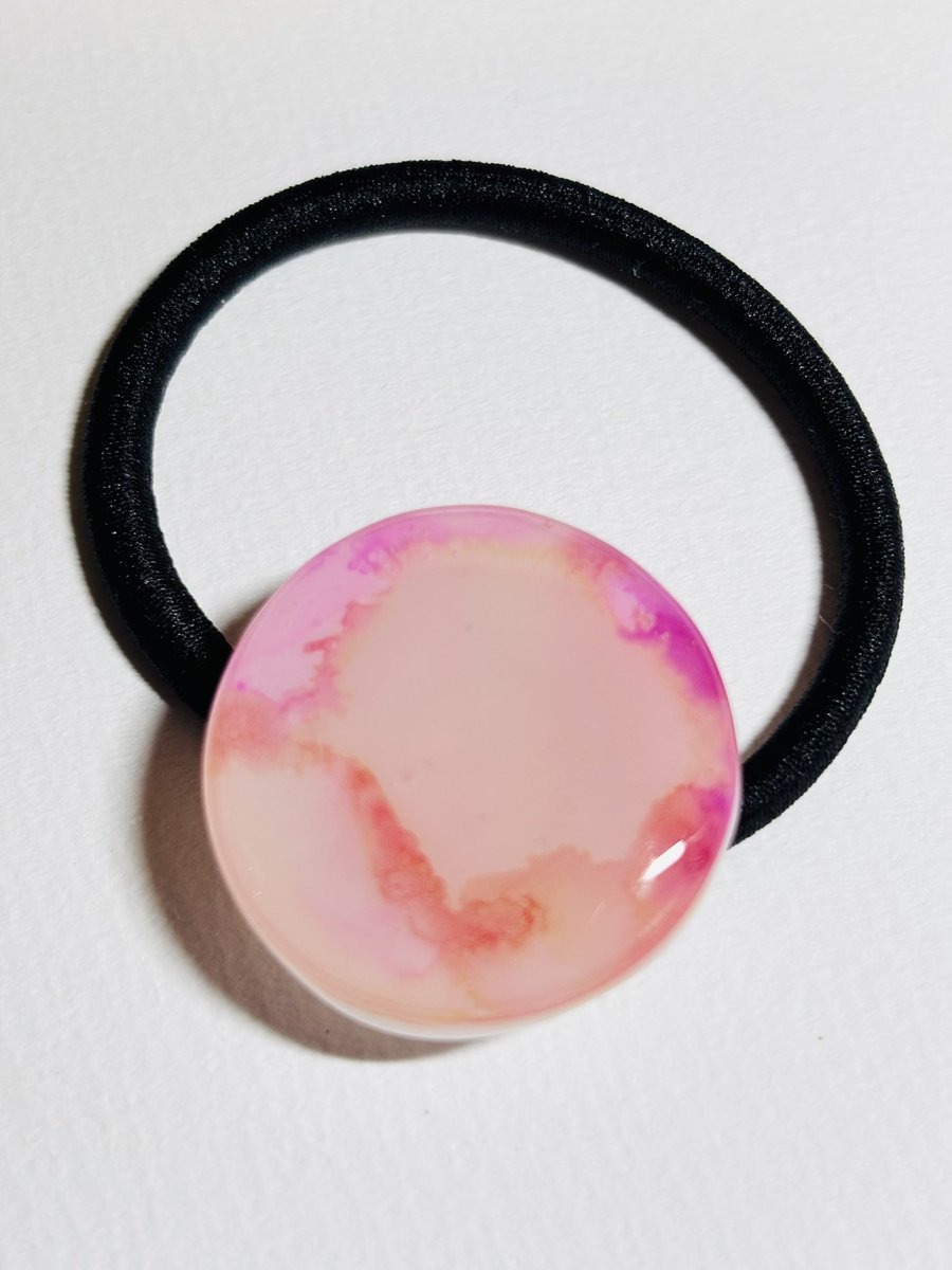 rainbowmarbles2's tweet photo. 美しい作品たくさん出来ました😍

 #びーだま便
 #新作
 #レジン
 #ハンドメイド https://t.co/U8Njl7bk1G