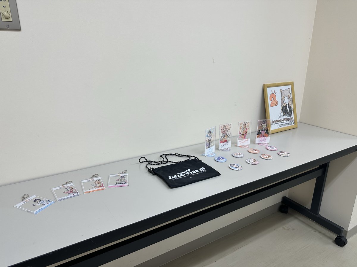 ＼#けもV inいばらき #かみね動物園 バスツアー！／

二日目開催！
直接来園の方もご購入可能なので、皆様お越しください♪

本日は物販会場が二階ボランティアルームに変更になるのでご注意ください

🔩🐧🏝️🦊🌶🐱 🐰🦇

感想や意気込みは #会うぜけもV ！で投稿♪

#けものフレンズ