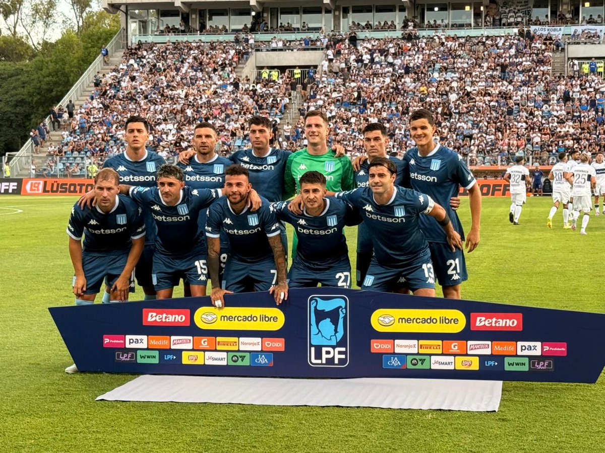 dottifederico's tweet photo. Flojo debut de @RacingClub en el Torneo Apertura. Se notó un equipo un tanto "desconectado". A recuperarse... https://t.co/1jdgJ4PHO7