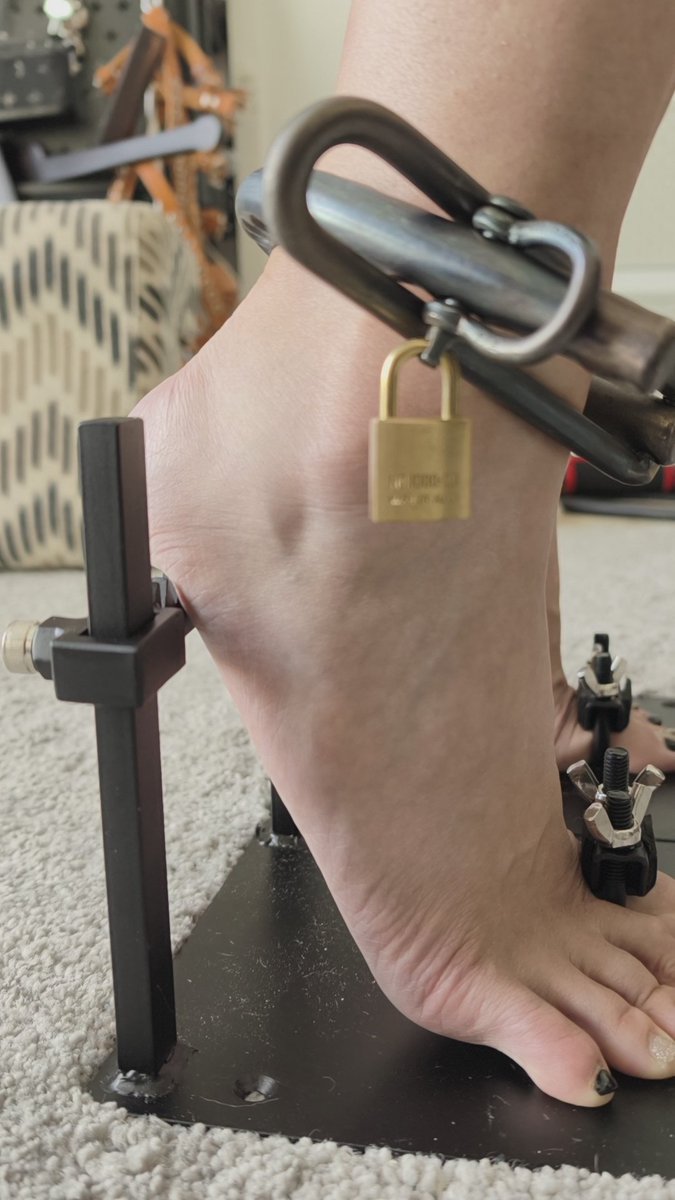 極樂室 tweet media