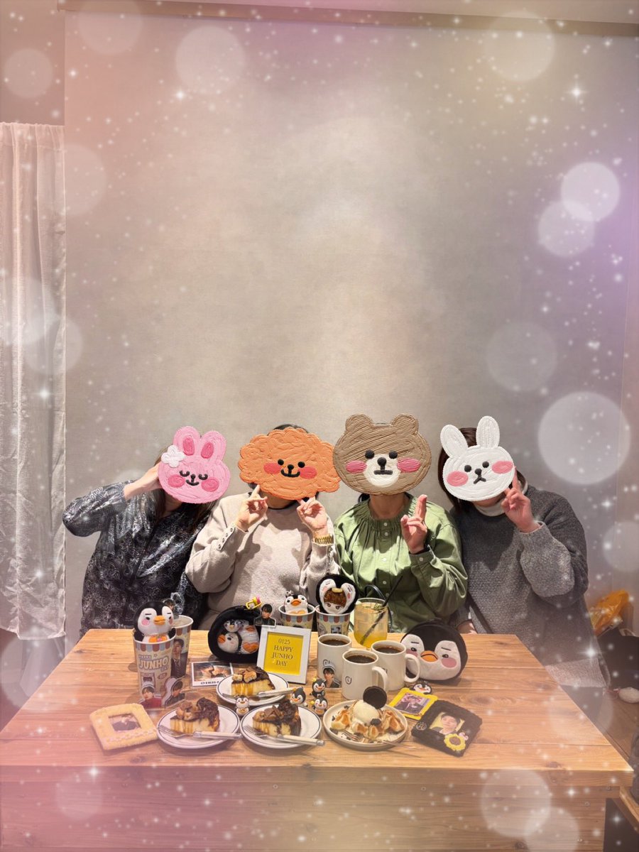 昨日地元のジュノペンチング達と福岡のテプンPopup初日に行ってきたよ
その後ランチ🍽️してPhoto ismであたふたして🤭、カフェ☕️🍰行って夕飯食べて夜までずっとおしゃべり🤣楽しかったー😊
JUNHOくん誕生日おめでとう🎁
いつも笑顔をありがとう🫶🏻
#준호생일