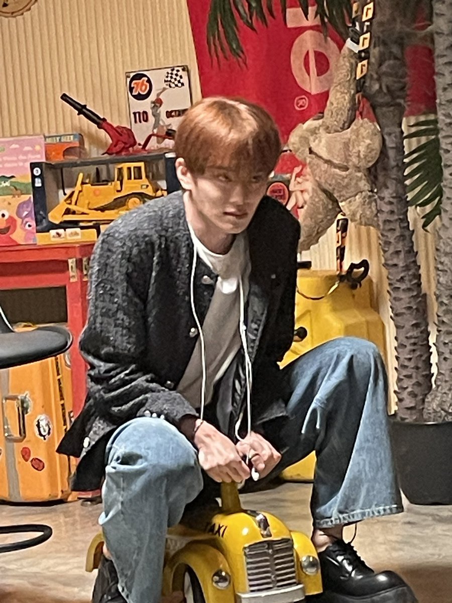 by_verivery's tweet image. [#계현]
깡냉아 생일축하해🥳
이렇게 보니까 서로 찍어주기만 하고
같이 찍은 사진이 없더라
올해는 많이 찍어보자꾸나😄

#GYEHYEON
#베리베리
#VERIVERY
#HAPPYKANGMINDAY