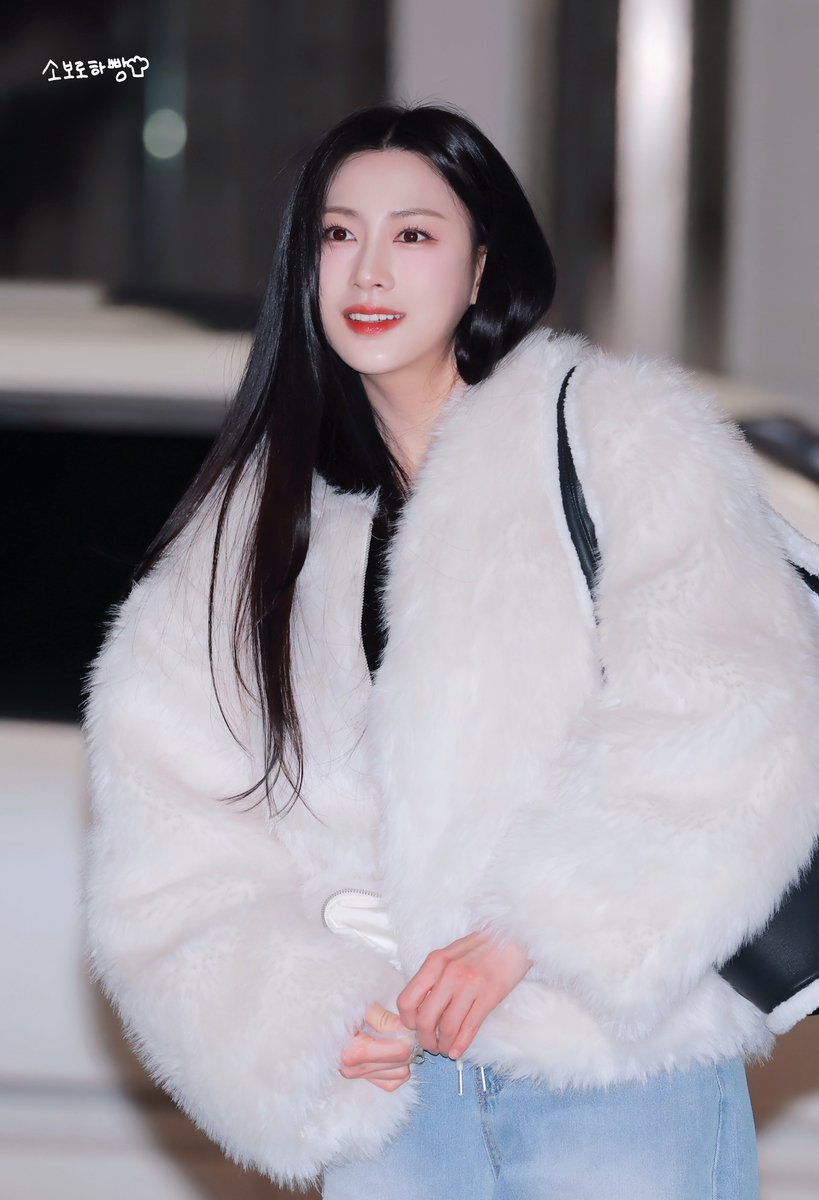 260125 인천공항 출국 프리뷰

테 토 녀 등 장😎💛

#에이핑크 #오하영 #Apink #Hayoung