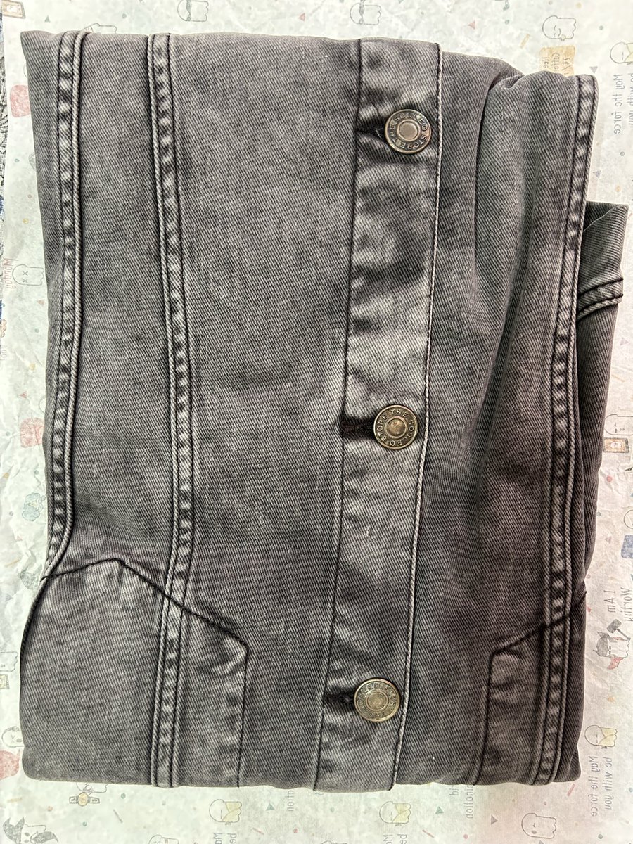kavyanshdev's tweet photo. I ordered Souled Store Raw Blue Denim Jacket from Amazon on 2 Jan Delivered on 5 Jan,I received wrong item,requested return,picked up on 7 Jan,they raised investigation for refund on 19 Jan,said you will get resolution by 24 Jan,today they said they will not refund @AmazonHelp https://t.co/bOLtFYmnuB