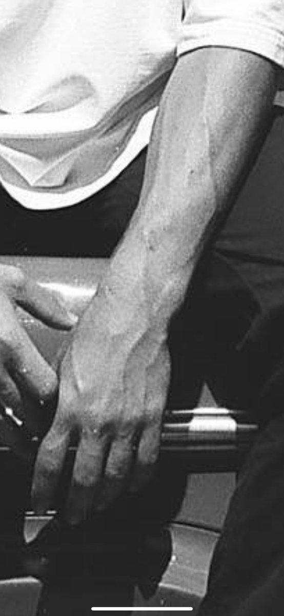 brianakking's tweet photo. Connor Storries hands wip https://t.co/ynllVhVdOQ