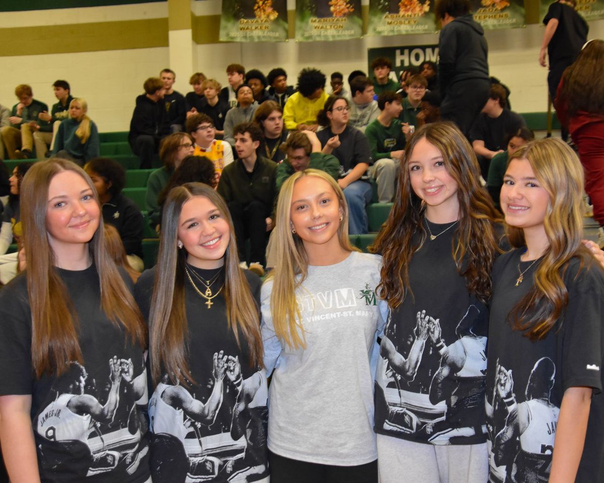 stvmirish's tweet photo. Students showed out for LeBron Day, rocking jerseys &amp; gear for our boys vs. Hoban!
College GameDay–style rally, captains DeCarlo &amp; Leigh, Coach Dru, knockout, and #IrishPride

Thanks to everyone who made it unforgettable! ☘️🏀
#STVM #RivalryWeek #LeBronDay #GoIrish #LeBronJames https://t.co/6mHUSKVxYn