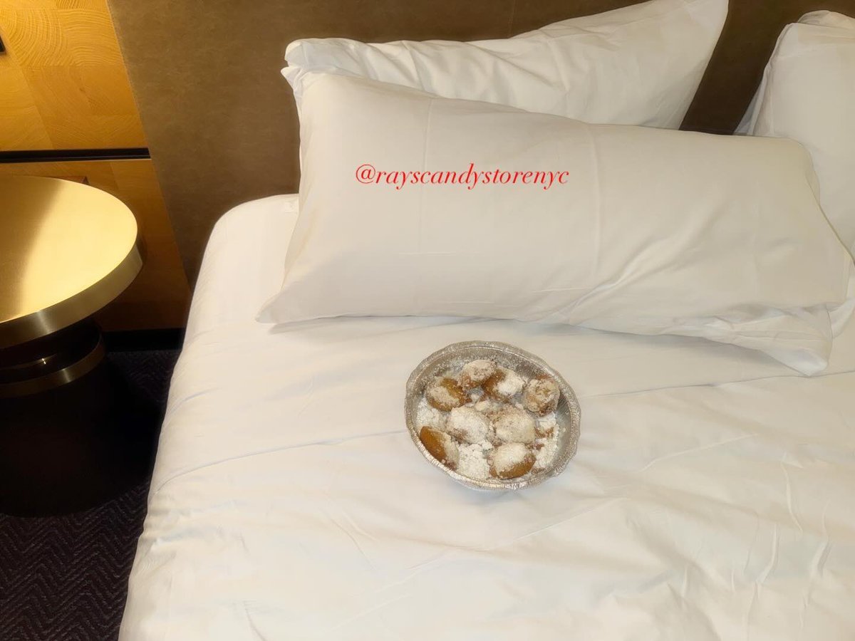 Ray's Candy Store tweet media