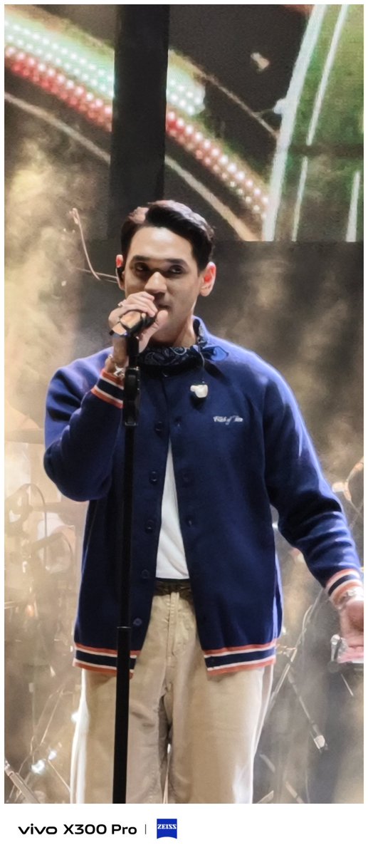dangkook14's tweet photo. #afgan #moovefest #cimorymoovefest2026 https://t.co/vqzfZMyqCK