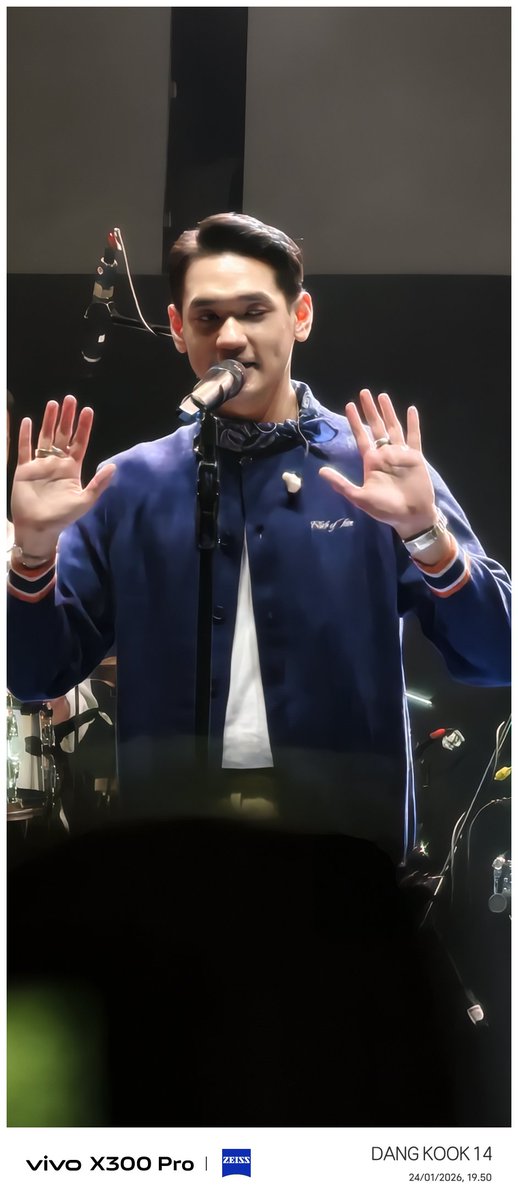 dangkook14's tweet photo. #afgan #moovefest #cimorymoovefest2026 https://t.co/vqzfZMyqCK