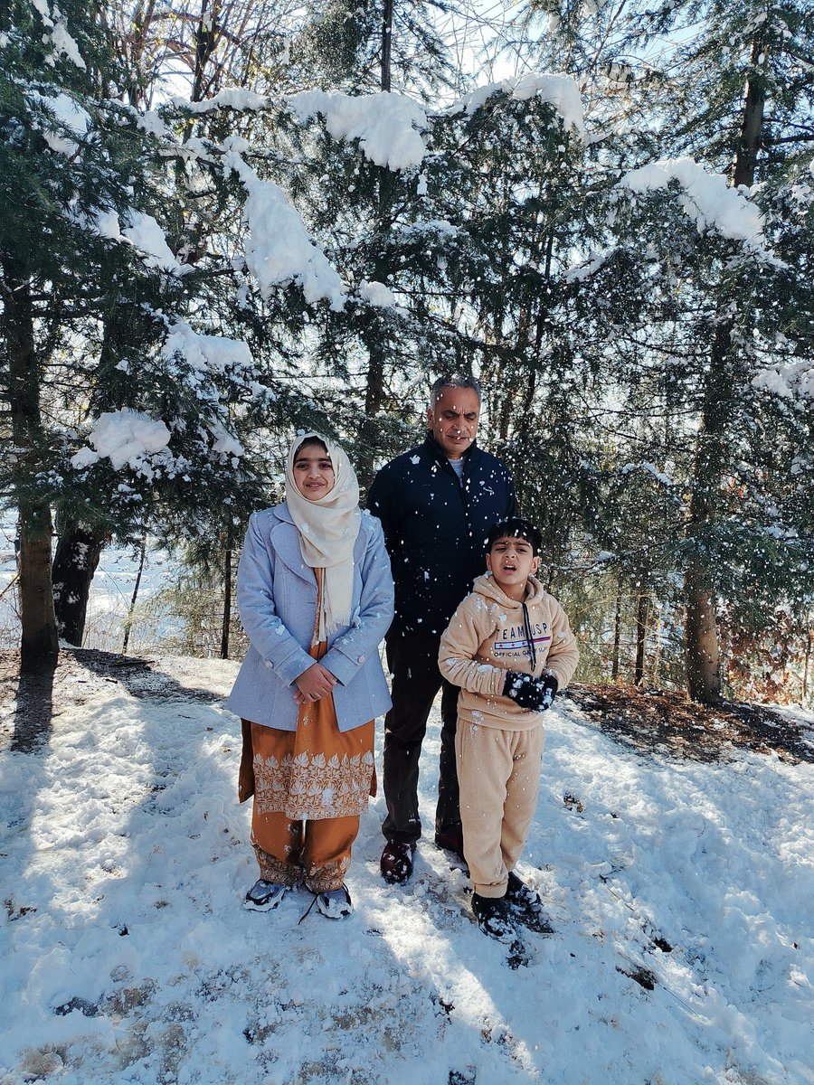 Shafiqmir69's tweet photo. Snow 2026 with kids Ayeena Mir &amp; Mir Mehrab https://t.co/sjWgAYHjTF